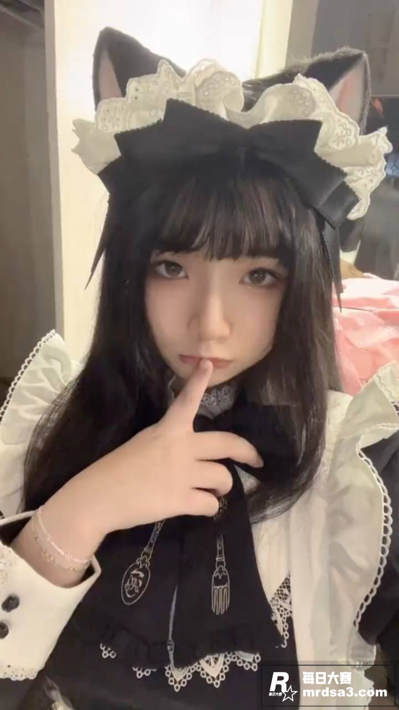 日本超火露出美少女博相关图片1