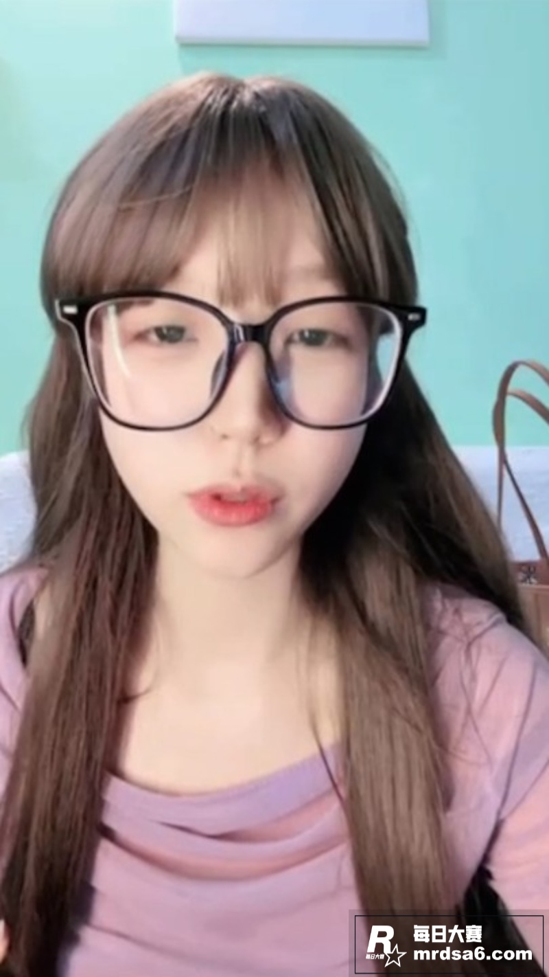 玩物社交眼镜御姐 鹿相关图片1
