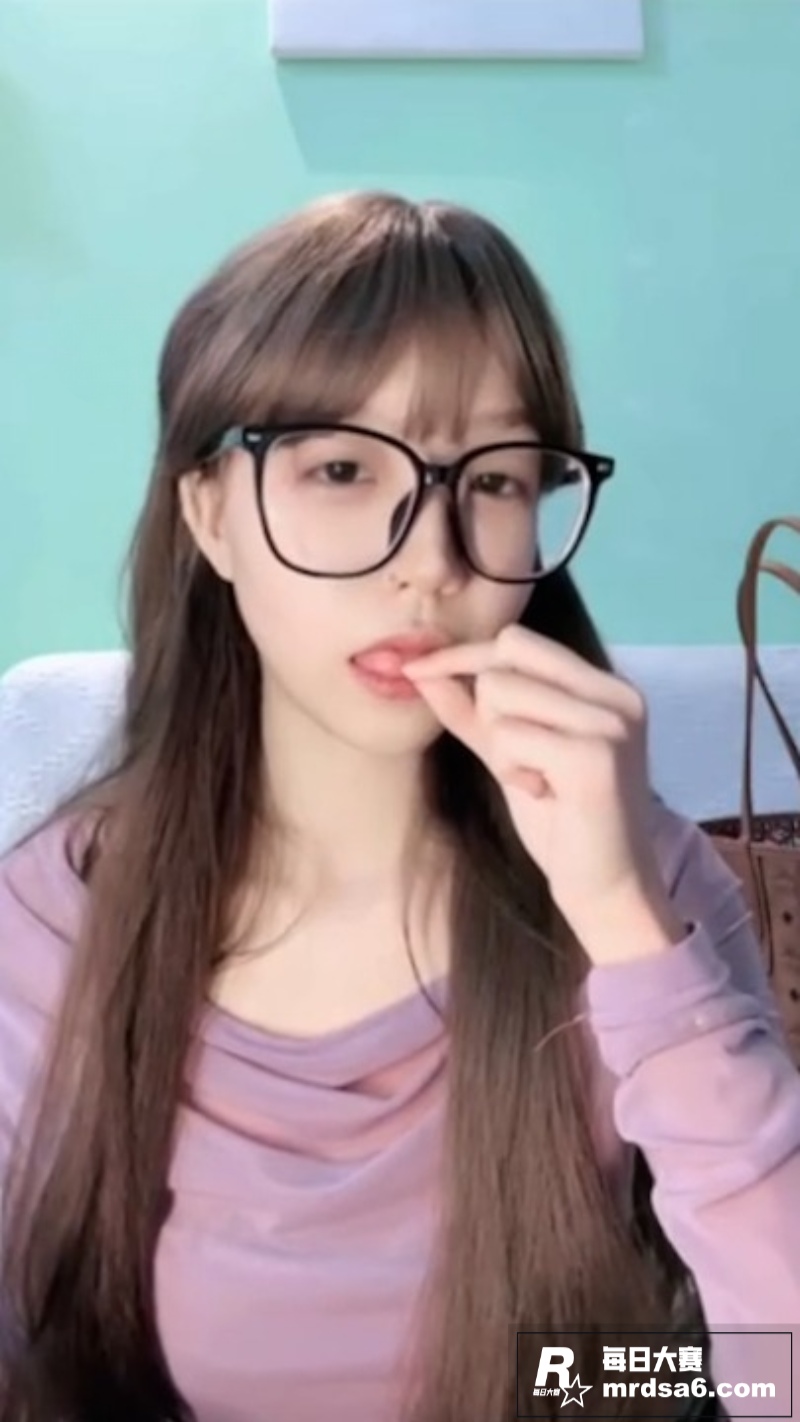 玩物社交眼镜御姐 鹿相关图片2