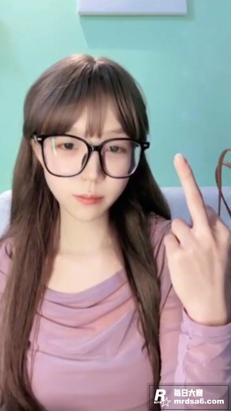 玩物社交眼镜御姐 鹿相关图片4