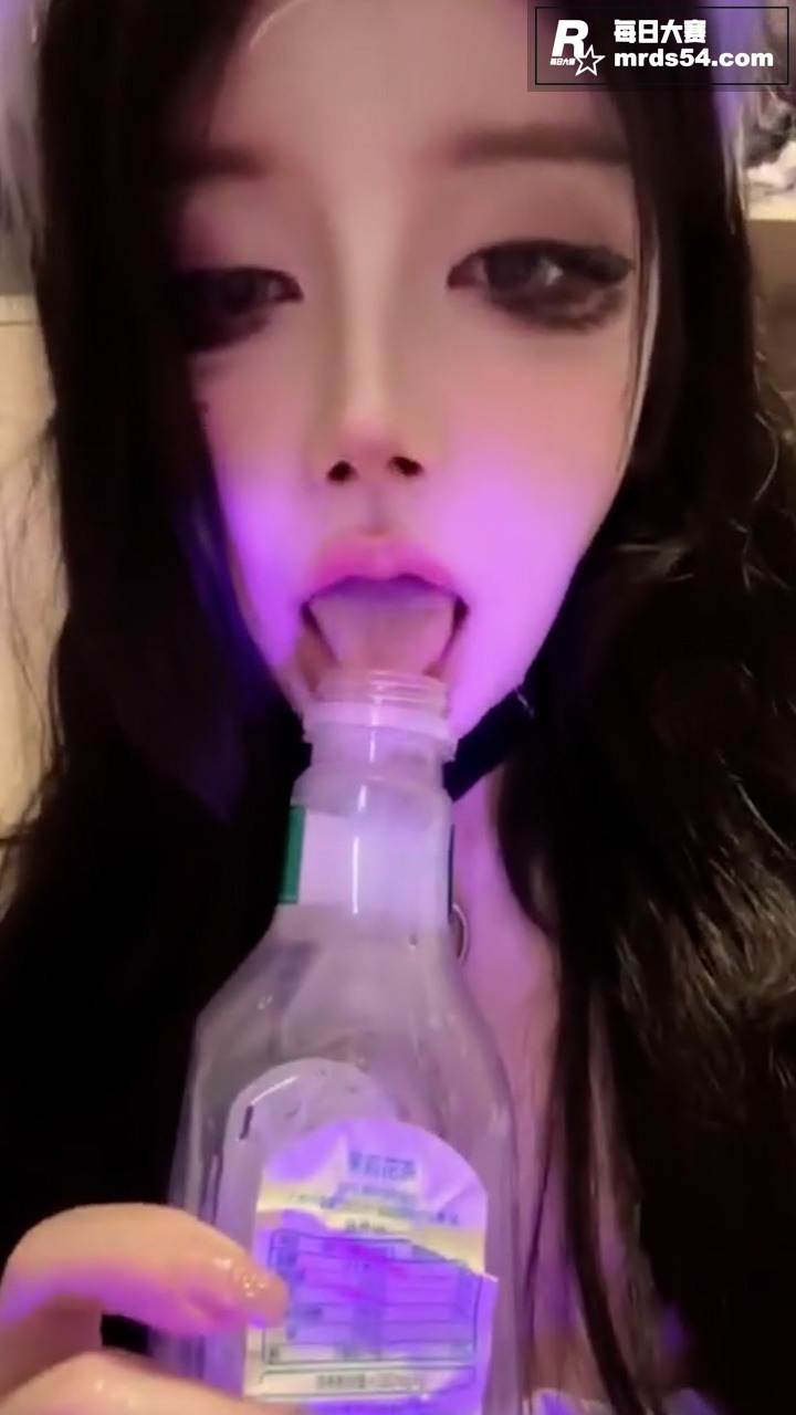 抖音高颜值网红 喵酱相关图片1