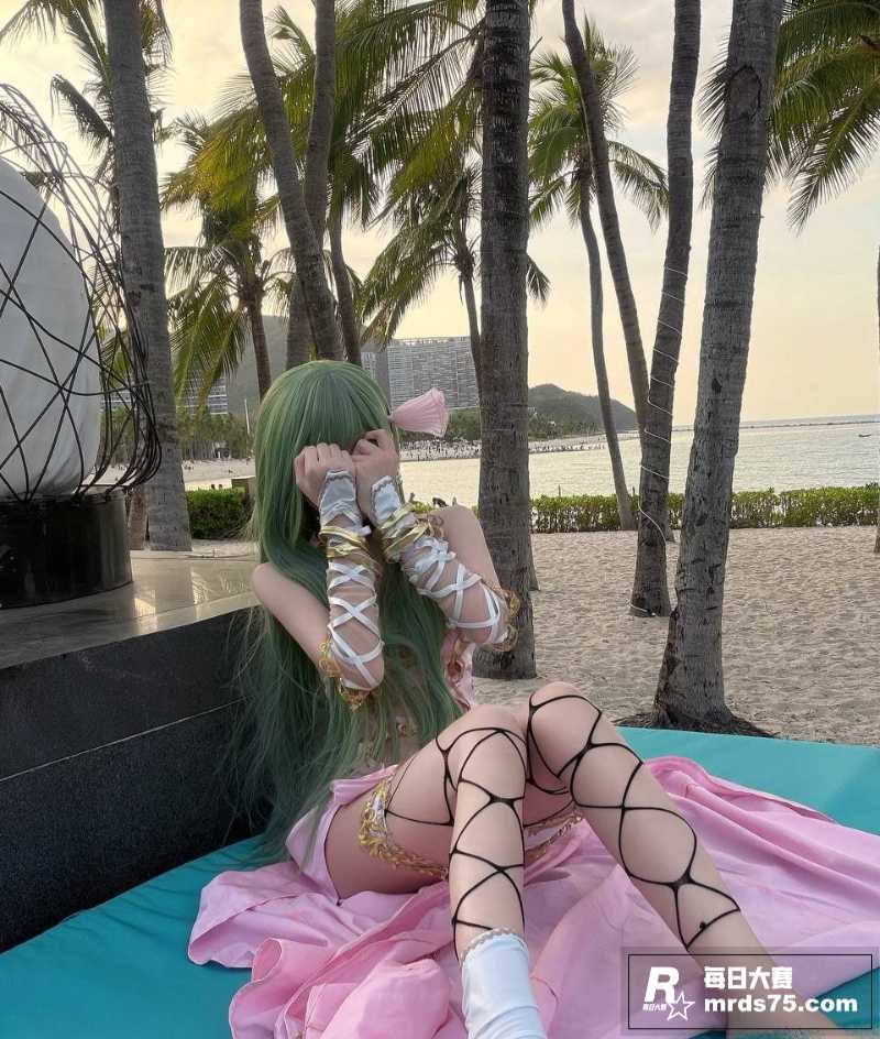 抖音网红美少女约炮视相关图片1