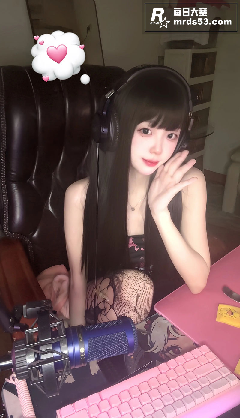 抖音高颜值嫩妹网红 相关图片4