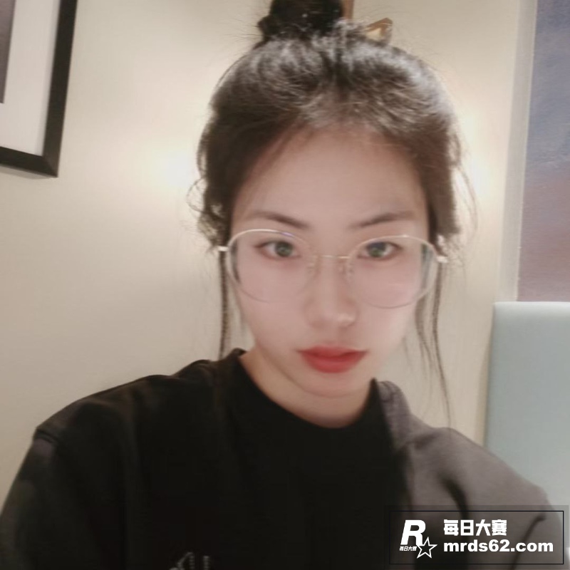 眼镜学妹 小新 恋爱相关图片4