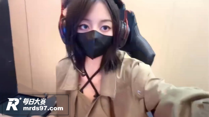 推特原创绿帽淫妻 y相关图片1
