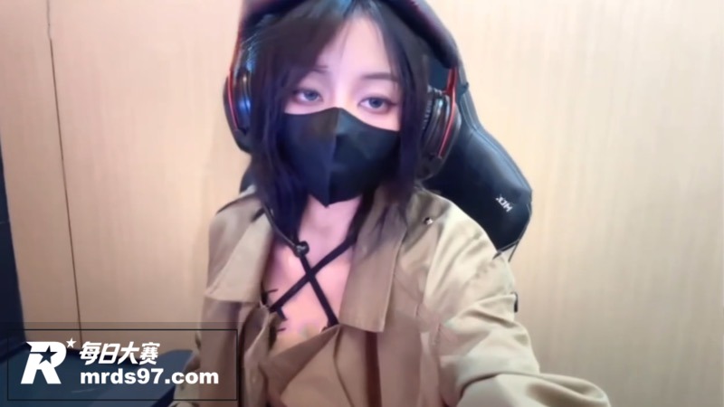推特原创绿帽淫妻 y相关图片2