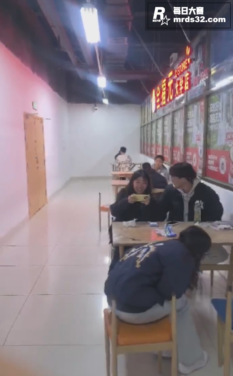 真会玩！某大学校园食相关图片5