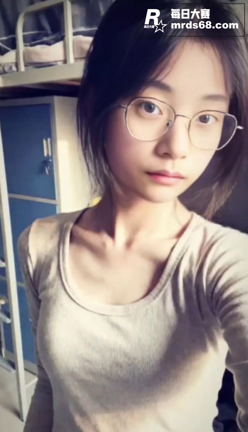 山东极品反差女大学生相关图片1