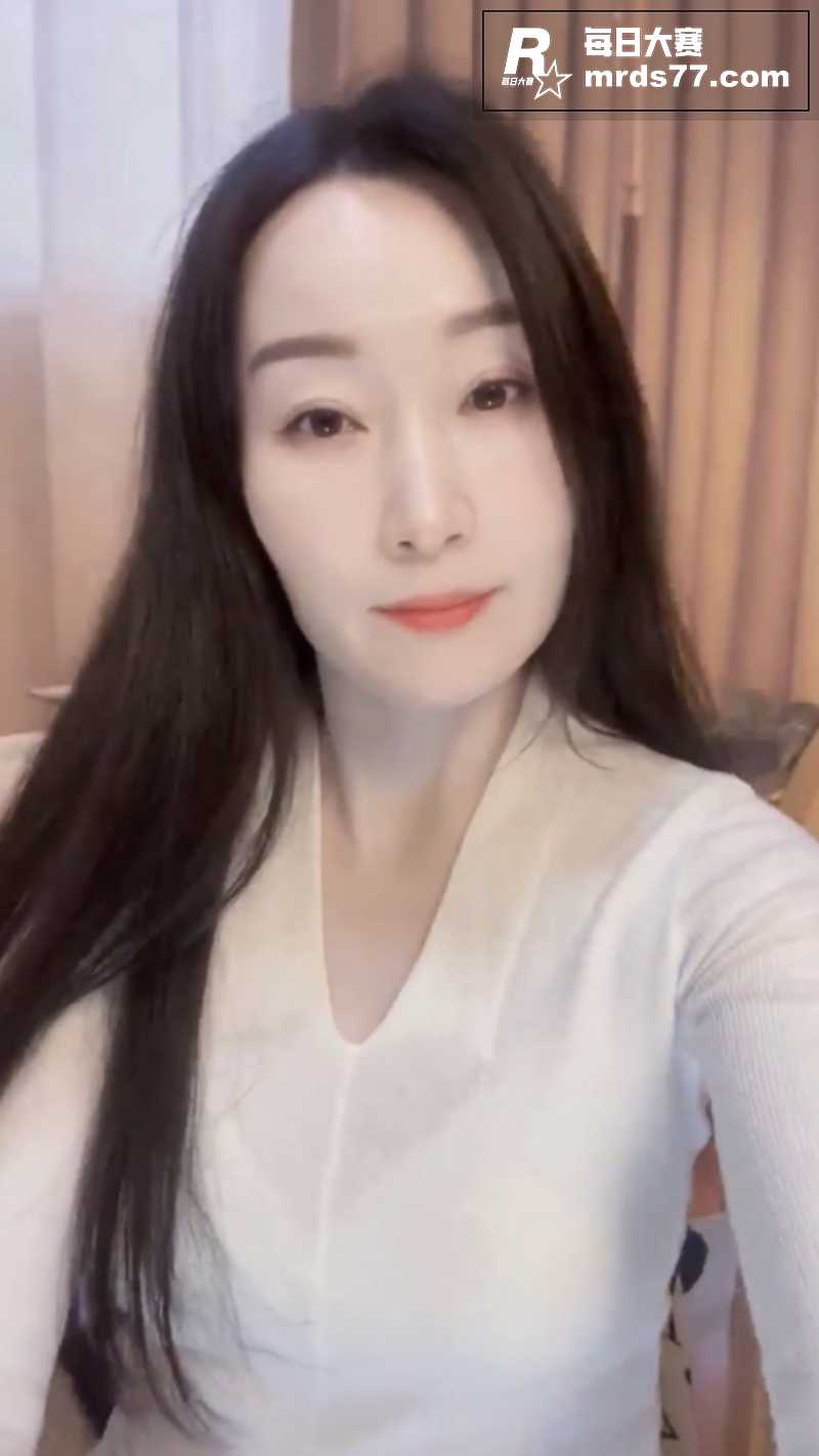 顶级熟女少妇 超高颜相关图片1