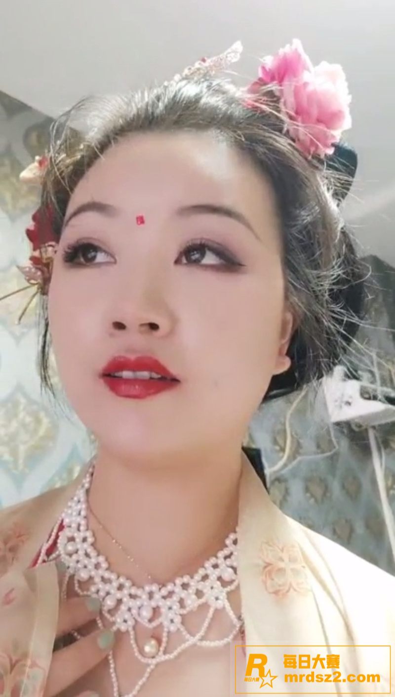 小奶猫直播 成熟海归相关图片1