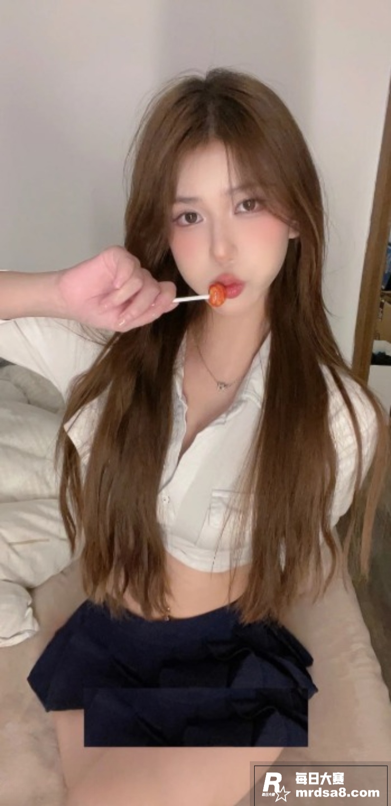 抖音20万粉高颜值网相关图片2