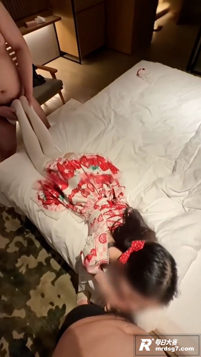 推特极品少女福利姬 相关图片8