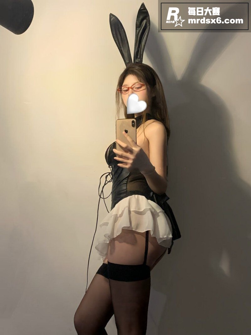 推特高颜值网黄 o0相关图片8