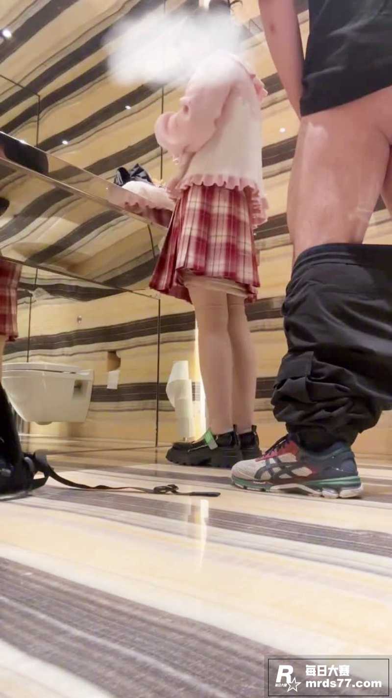 推特萝莉福利姬 姜兔相关图片1