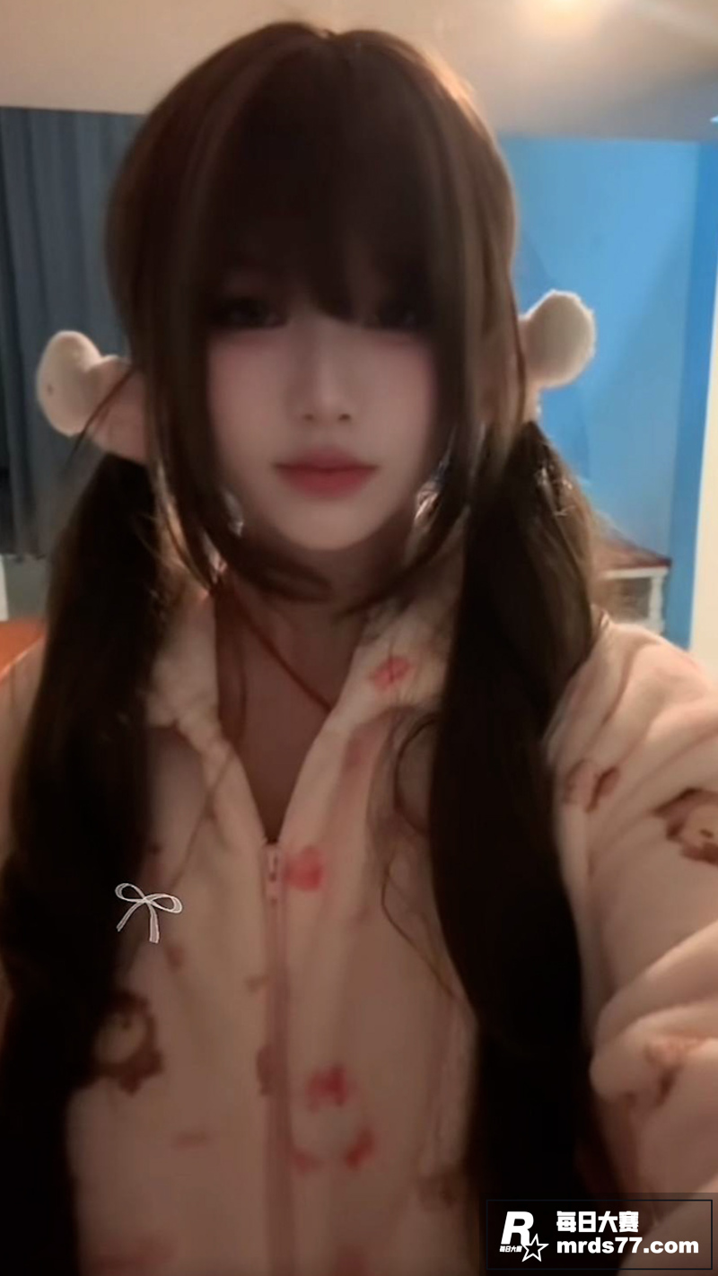 推特高颜值福利姬 小相关图片2