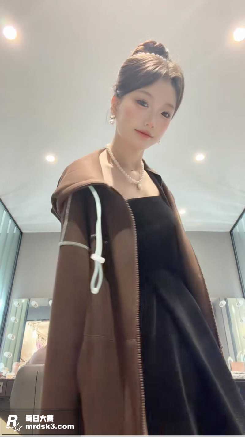 抖音小网红 小算会发相关图片5