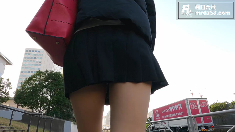 假装偷拍系列 羞耻感相关图片1
