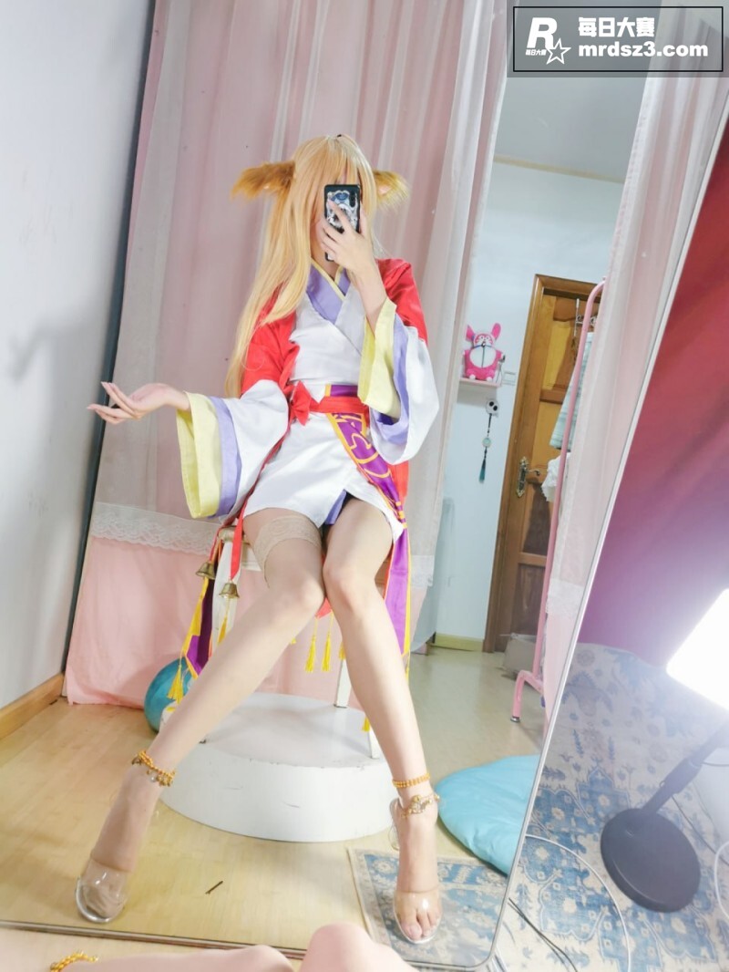极品身材一线天百变福相关图片20