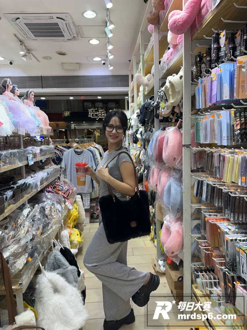 极品反差泰妹 在香港相关图片9