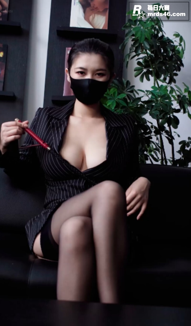 推特巨乳网黄Nina相关图片2