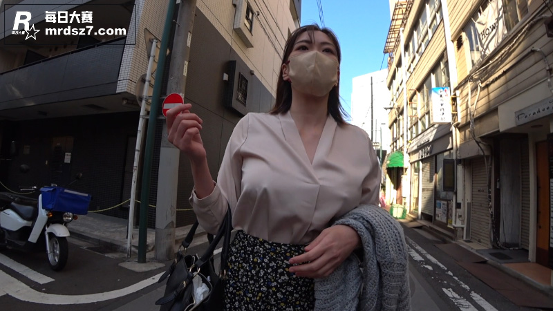 假装偷拍系列 尾随跟相关图片6