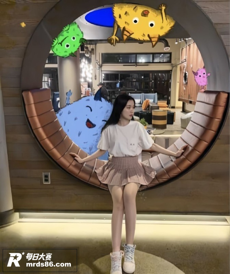 湖南极品少妇 丁萱 相关图片1