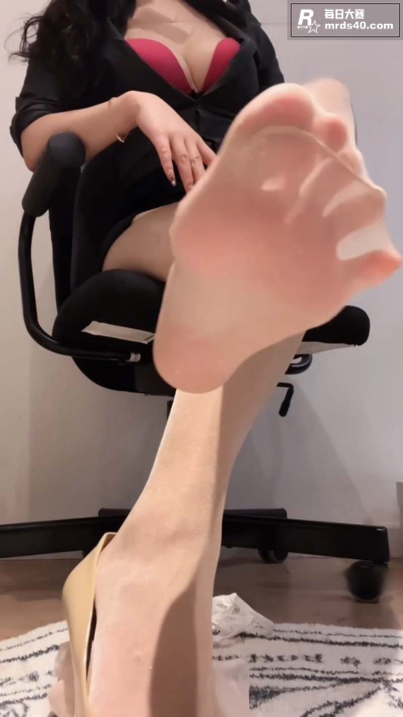 ASMR极品御姐女神相关图片5