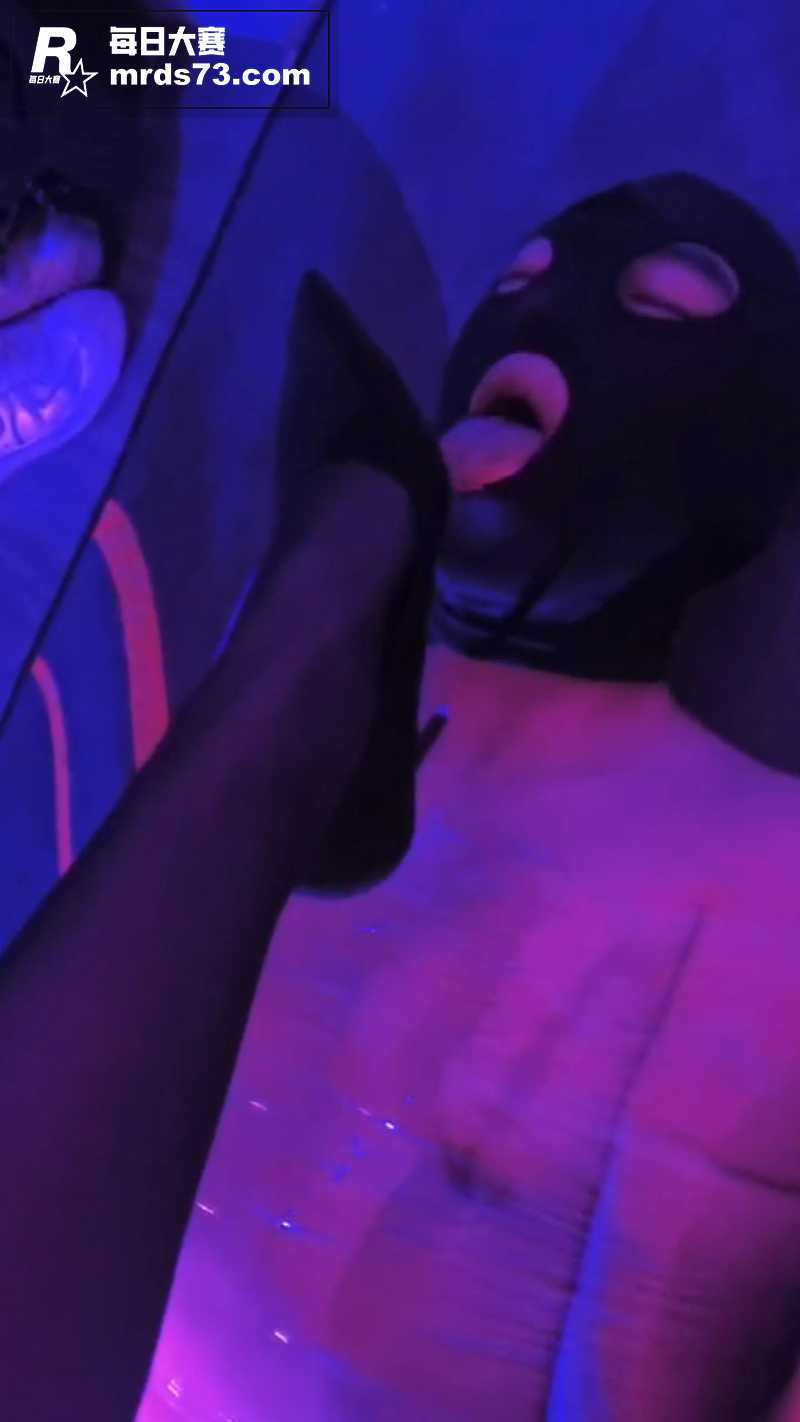 极品黑丝足控女王 朵相关图片3