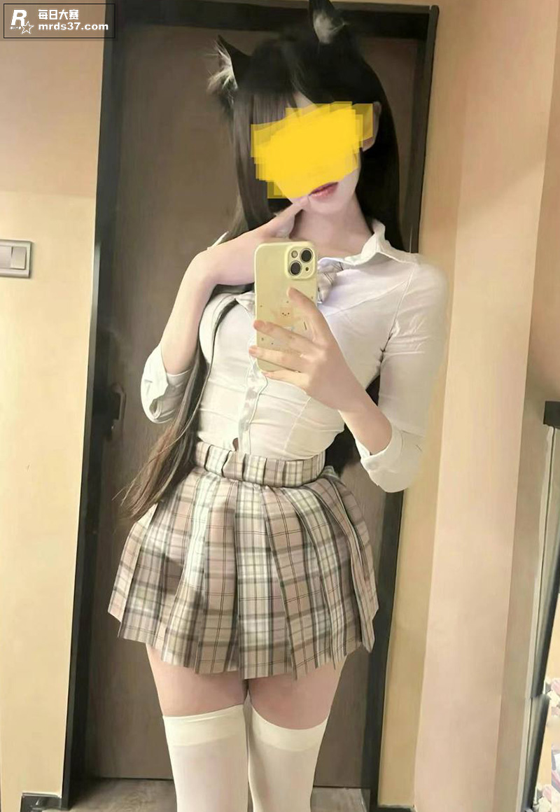 海角社区 奶子即正义相关图片1