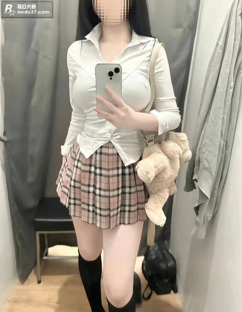 海角社区 奶子即正义相关图片2