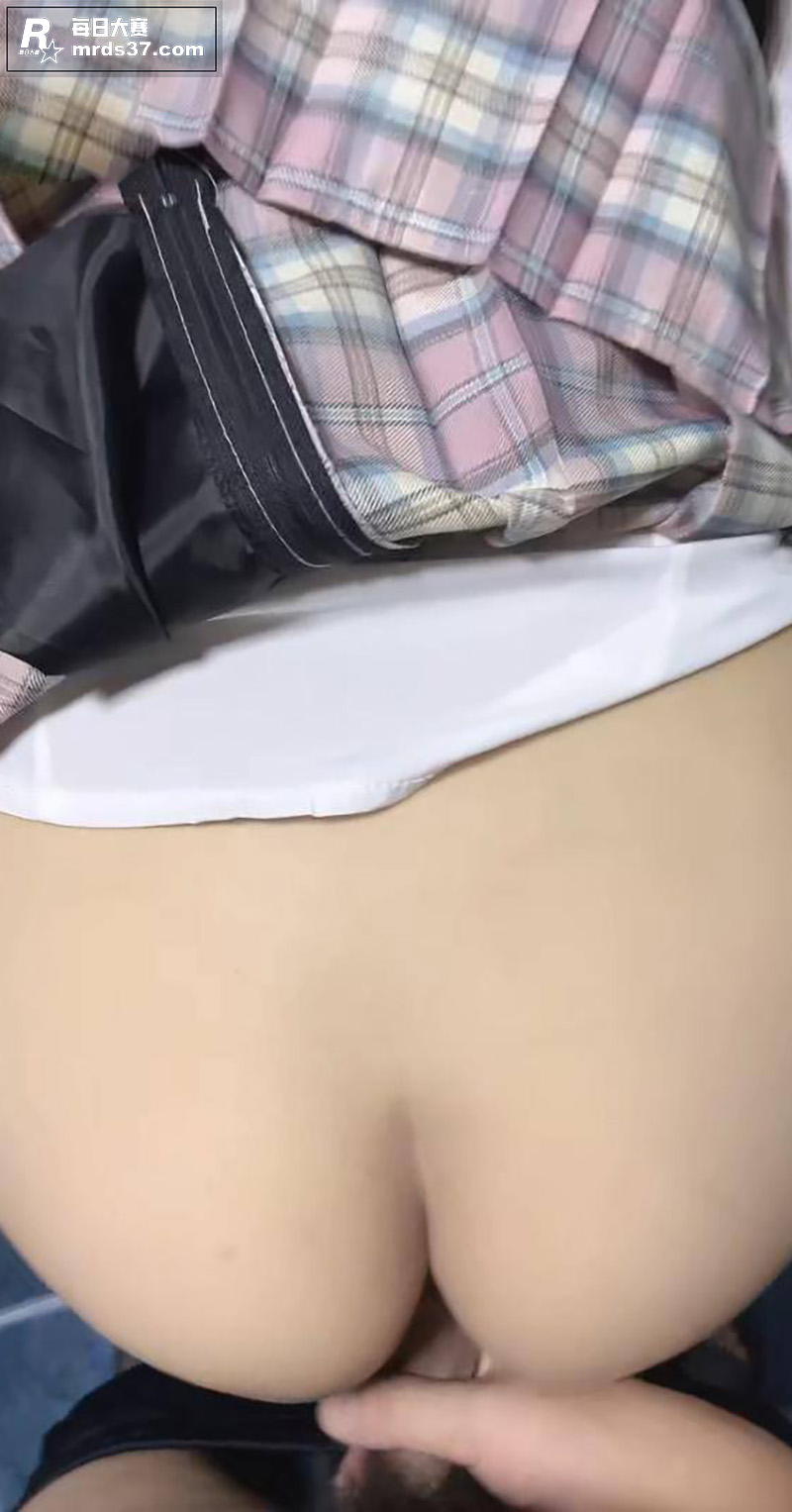 海角社区 奶子即正义相关图片5