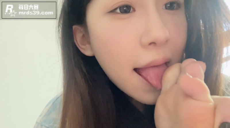 抖音网红玉足嫩妹 别相关图片3