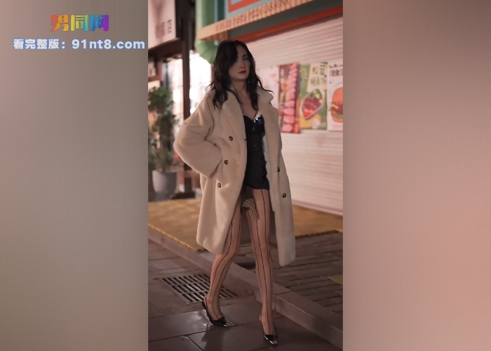 推特大神摄影师 Tiger胖虎 出品伪娘 裤袜小姐 骚气婊子闹市露出当街射精 - 图4