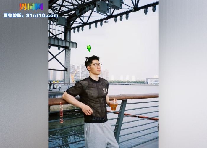 抖音健身网红 最多打两块 做0被操视频流出 健身肌肉身材被帅哥传教士姿势无套大屌操到香汗淋漓满脸通红 - 图3