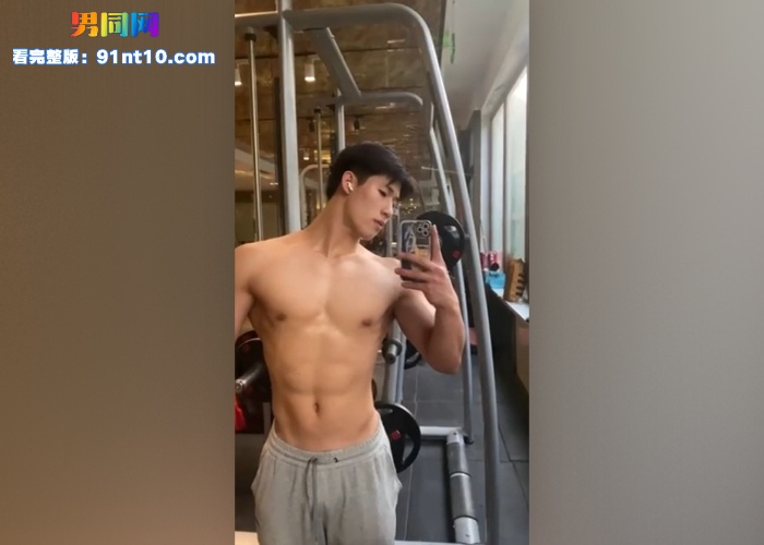抖音网红健身冠军 周锡达 多段早年采访视频流出 乳夹 灌肠 假屌 撸射各种道具齐上场 冠军也有一个做贱狗的梦 - 图3
