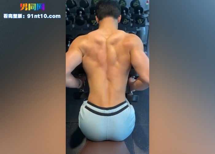 抖音网红健身冠军 周锡达 多段早年采访视频流出 乳夹 灌肠 假屌 撸射各种道具齐上场 冠军也有一个做贱狗的梦 - 图4