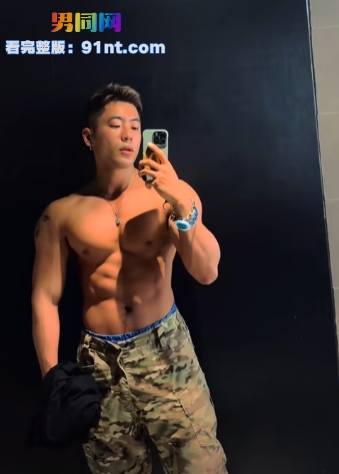 网黄 小佐DD 叫上炮友3P轮操爷们黑皮肌肉受 佳怡哥哥 喷潮 全程大叫不止 - 图5