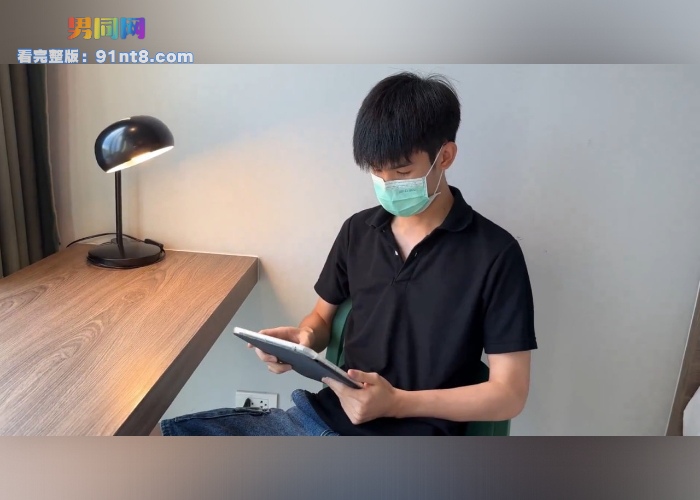 帅气奶狗鲜肉受被强制撸射取精喷发 高潮后仍被无套大屌打桩输出 二人再次高潮喷射 - 图1
