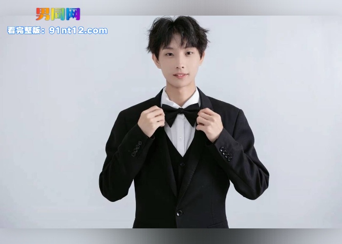 抖音鲜肉奶狗网红 你的杨杨 和粉丝小哥约炮 被无套大屌无情爆插内射 骚穴射满浓精缓缓流出淫靡不已 - 图5