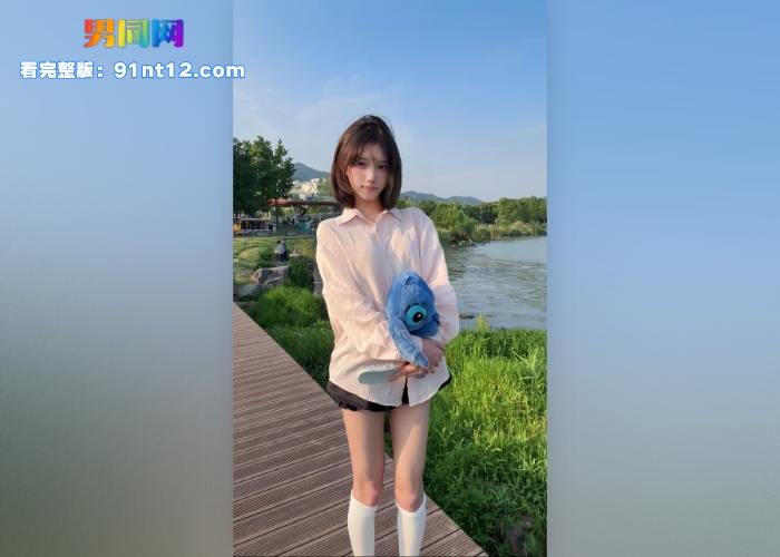 19岁超美模特男娘 钱欣冉 女仆过膝袜 下贱侍奉 后入爆操调教 肛门红肿被操翻开 - 图1