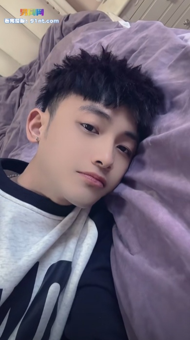 抖音精神小伙网红 你的成宝 专访撸射视频流出 精瘦纹身奶狗的大屌刺激喷射 - 图4