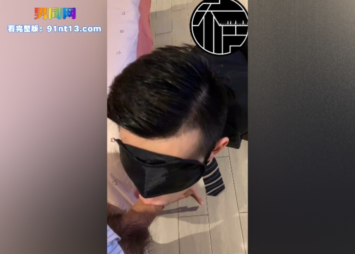 酒店调教正装帅直男 跪趴舔吃主人大屌 舔袜舔脚被主人捆绑控精撸射爽翻天 - 图2