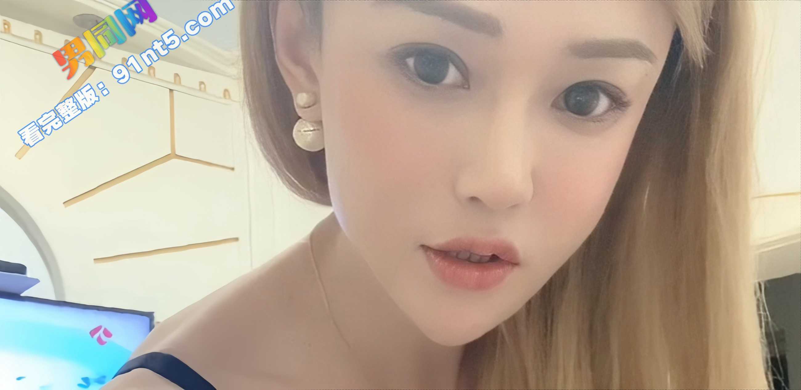 高颜值伪娘酒店约炮自拍 超爱舔炮友大鸡巴 高潮射精还被打桩操干爽上天 - 图1