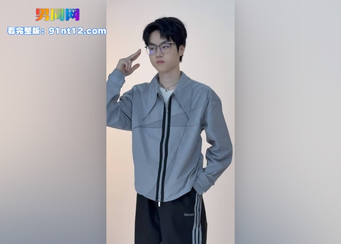 RNG英雄联盟中单选手 Tangyuan林宇鸿 被粉丝专访视频流出 自慰撸射大屌 真是场上比赛场下打枪忙不停 - 图3