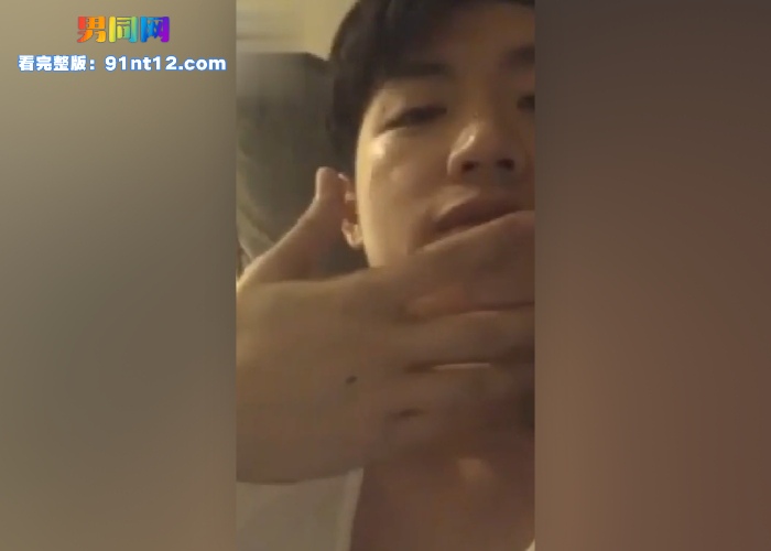 RNG英雄联盟中单选手 Tangyuan林宇鸿 被粉丝专访视频流出 自慰撸射大屌 真是场上比赛场下打枪忙不停 - 图12