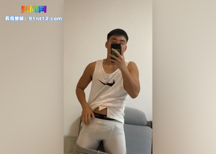 篮球体育生撸射专访视频流出 撸射把玩自拍大鸡鸡 大屌挺翘180度摆臀操空气 骚浪反差看呆狼友 - 图10