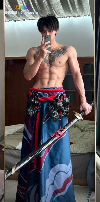 抖音健身型男 唐禹哥哥 专访定制视频流出 健硕鸡巴撸射内裤满精 - 图3