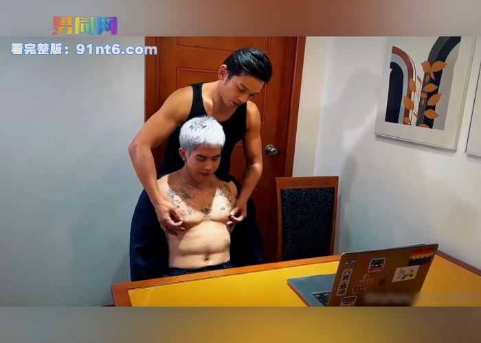 骚受叫电工上门维修被操 白毛肌肉top将户主操浓精爽射满身 - 图1