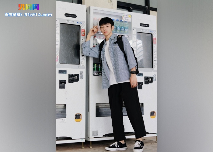 抖音300万粉丝时尚网红 乐仔levi 撸射采访视频流出 帅气外表下隐藏巨根大屌 撸射反差形象引爆网络 - 图4