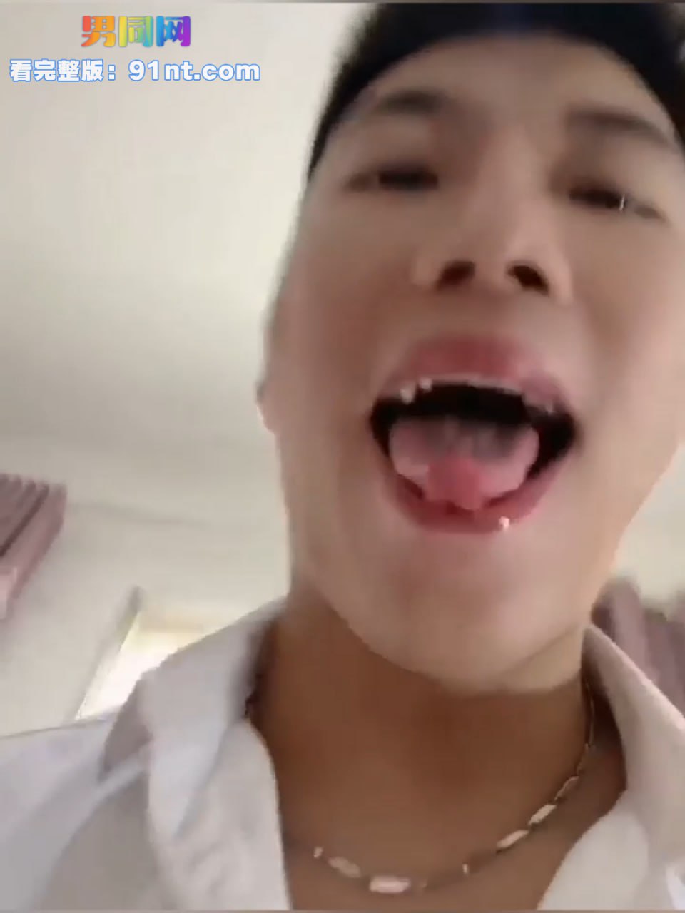 西装帅哥反差专访 帅气贱狗求主人调教 骚浪自慰自虐反差十足 - 图3